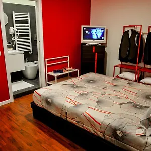 Eva E Diabolik Design Centro Appartamento