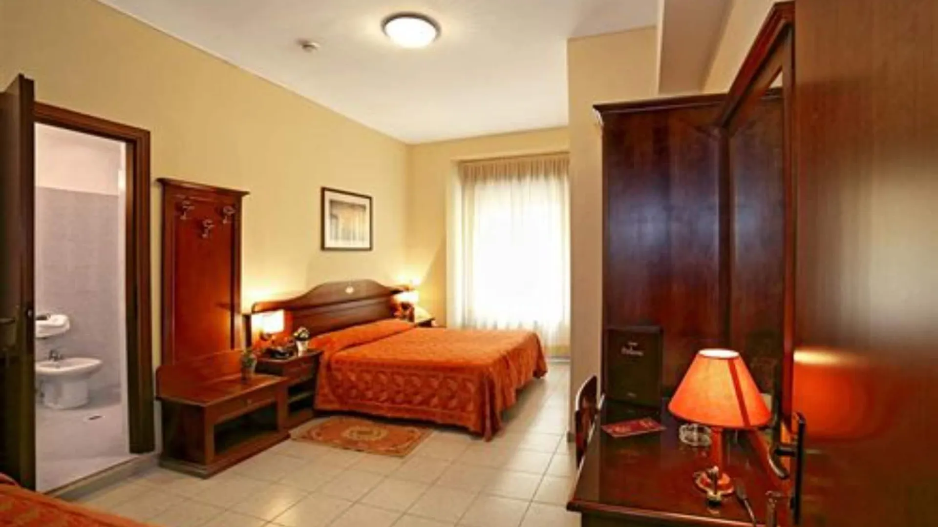 Hotel Pavone Mailand 3*,  Italien
